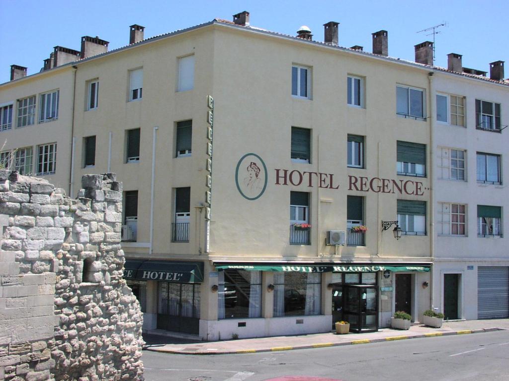 Le Regence Hotel Arles Ngoại thất bức ảnh